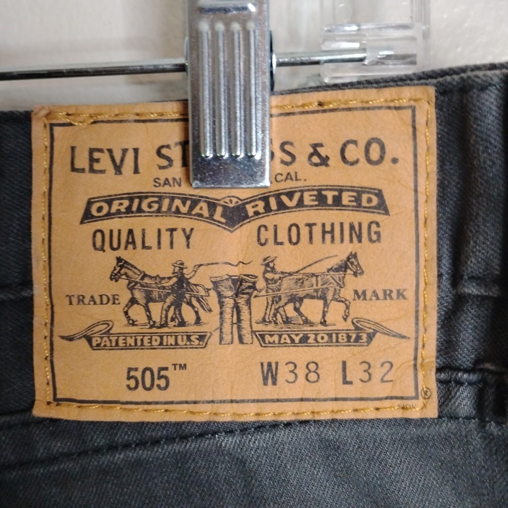 Levis 505 , 38×32, White Tag, Rare Vintage, Black